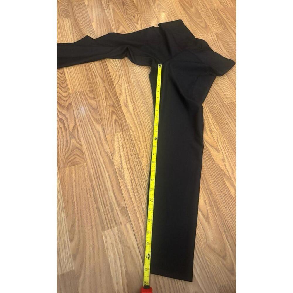 Old Navy Active High Rise Leggings Size Medium - Picture 6 of 8